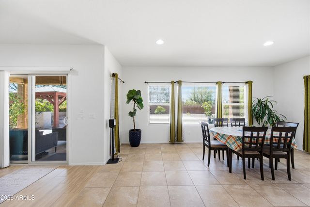 1105 W SPUR Drive, Phoenix, AZ 85085