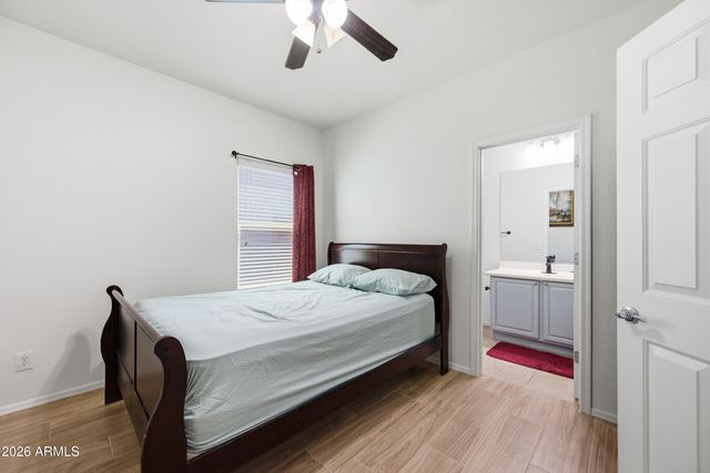 1105 W SPUR Drive, Phoenix, AZ 85085