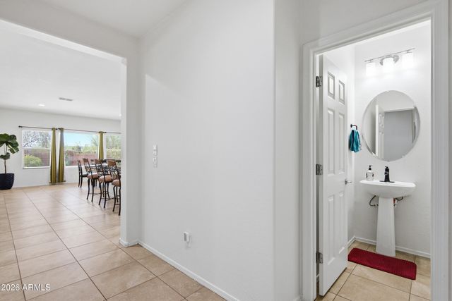 1105 W SPUR Drive, Phoenix, AZ 85085