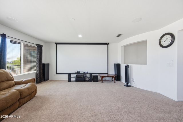 1105 W SPUR Drive, Phoenix, AZ 85085