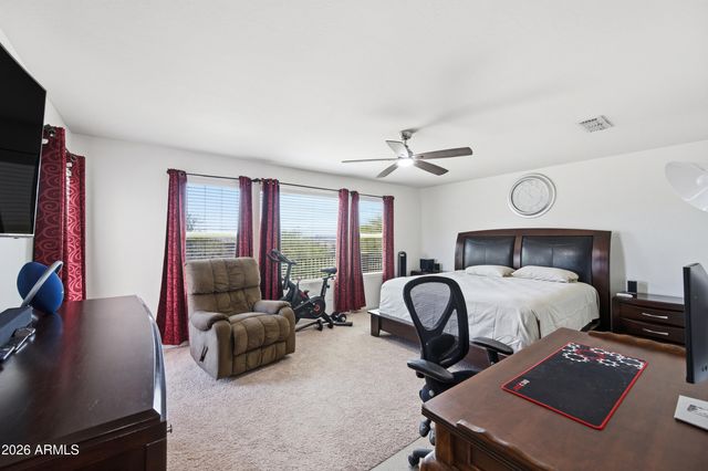 1105 W SPUR Drive, Phoenix, AZ 85085