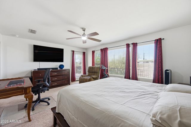 1105 W SPUR Drive, Phoenix, AZ 85085