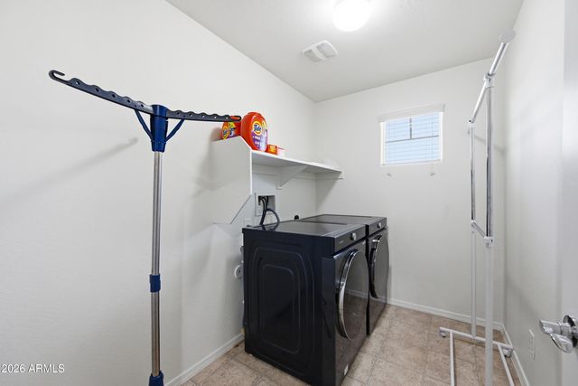 1105 W SPUR Drive, Phoenix, AZ 85085