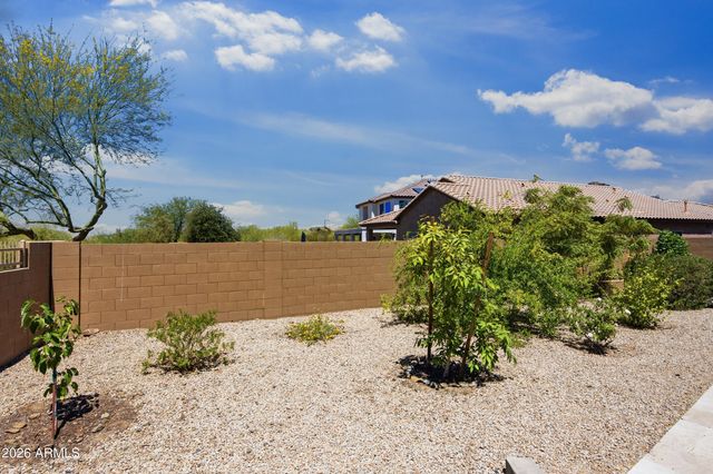 1105 W SPUR Drive, Phoenix, AZ 85085