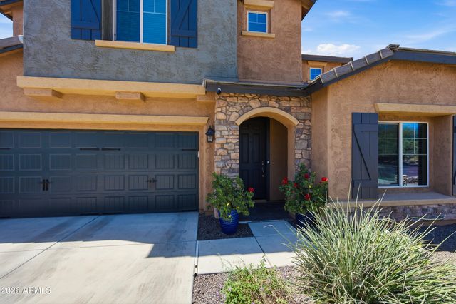 1105 W SPUR Drive, Phoenix, AZ 85085