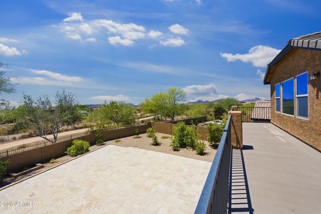 1105 W SPUR Drive, Phoenix, AZ 85085