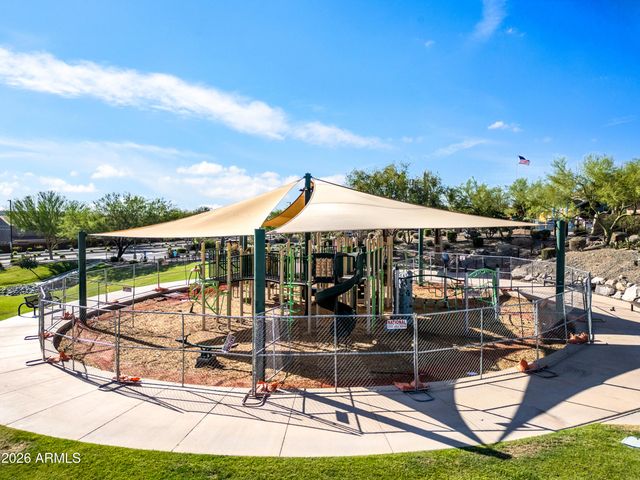 1105 W SPUR Drive, Phoenix, AZ 85085