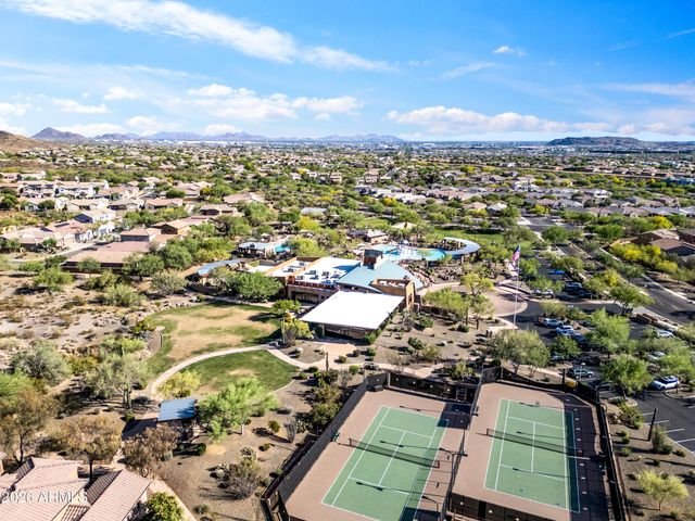 1105 W SPUR Drive, Phoenix, AZ 85085