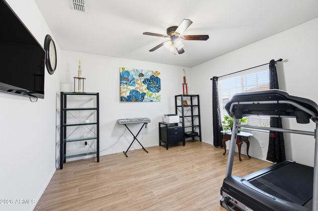 1105 W SPUR Drive, Phoenix, AZ 85085