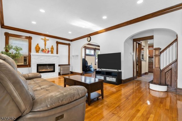 37 Fairway Ave, Belleville Twp., NJ 07109