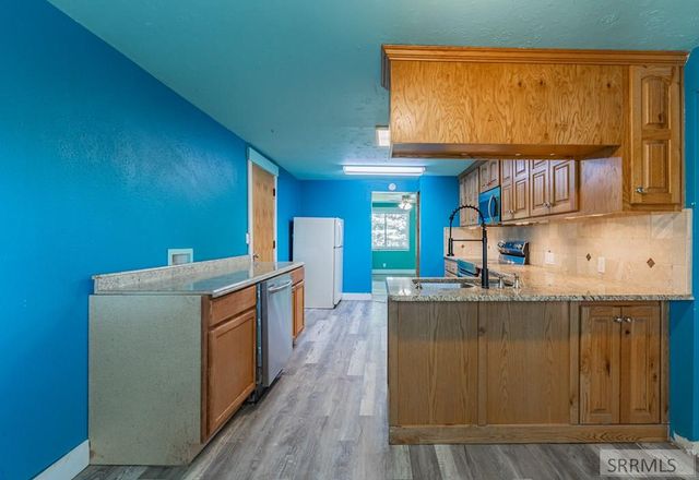 840 N 665 E, Basalt, ID 83218