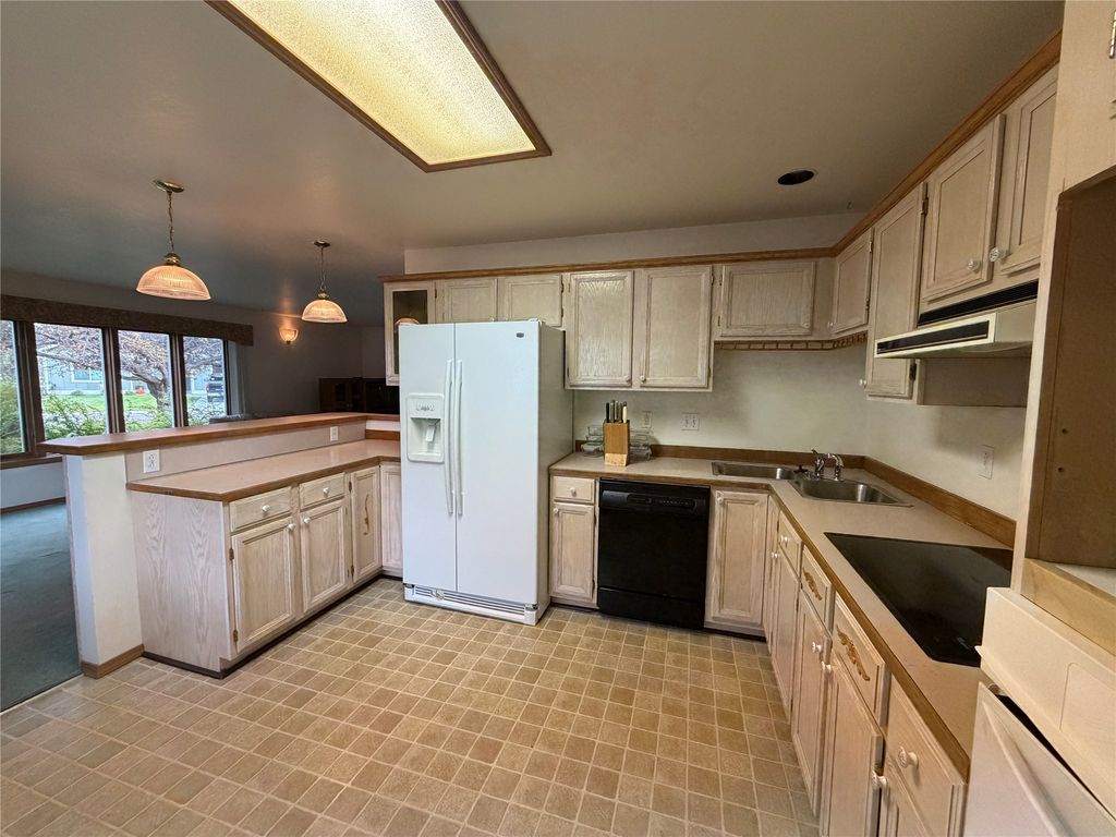 106 Trevino Drive, Kalispell, MT 59901 photo 2