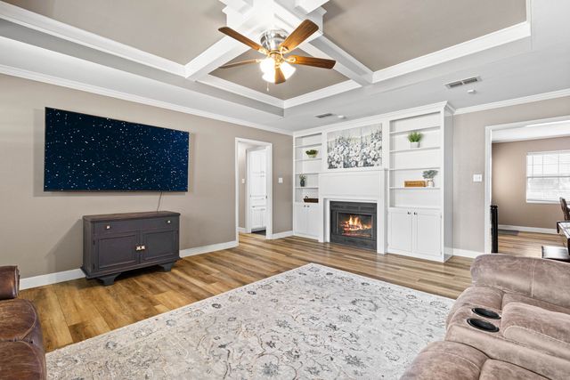 202 Monterrey Ln., White Oak, TX 75693