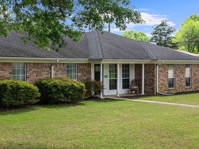 202 Monterrey Ln., White Oak, TX 75693