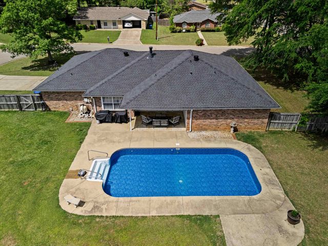 202 Monterrey Ln., White Oak, TX 75693