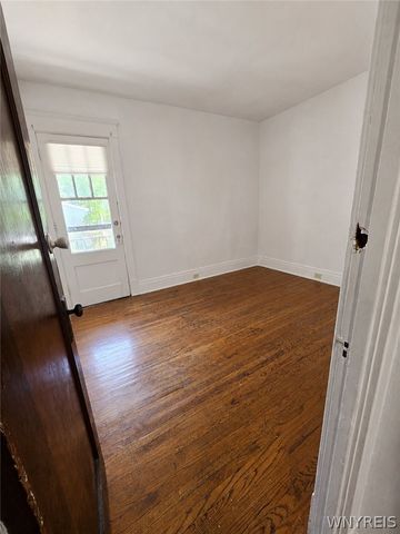 71 Brunswick Boulevard Lower, Buffalo, NY 14208