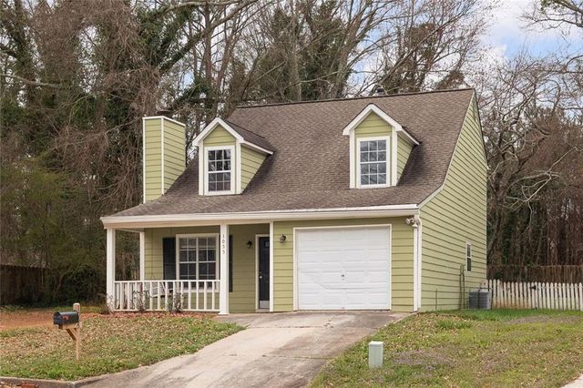 1055 Autumn Crest Court, Stone Mountain, GA 30083