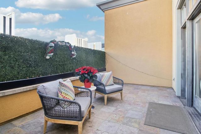 356 Santana Row 319, San Jose, CA 95128