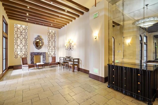 356 Santana Row 319, San Jose, CA 95128