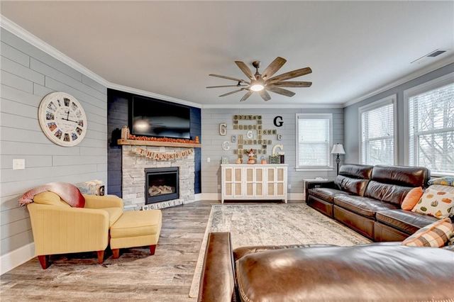 5525 Mirror Lake Drive, Cumming, GA 30028