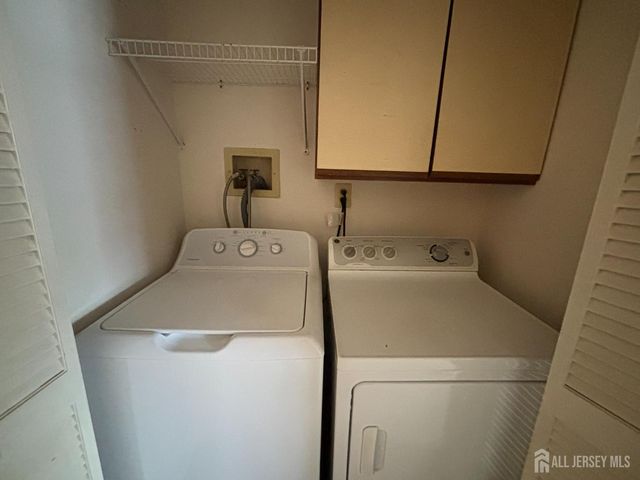 62 Colleen Court, South Brunswick, NJ 08824