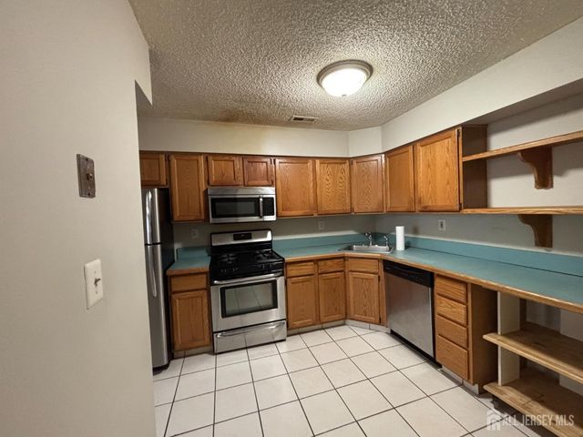 62 Colleen Court, South Brunswick, NJ 08824