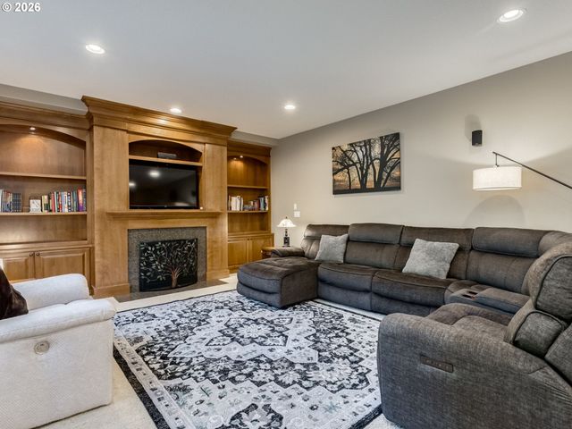 2571 33RD Ct, Washougal, WA 98671