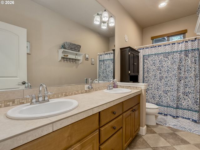 2571 33RD Ct, Washougal, WA 98671