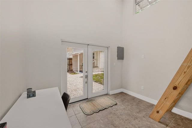 440 22ND STREET N, St Petersburg, FL 33713