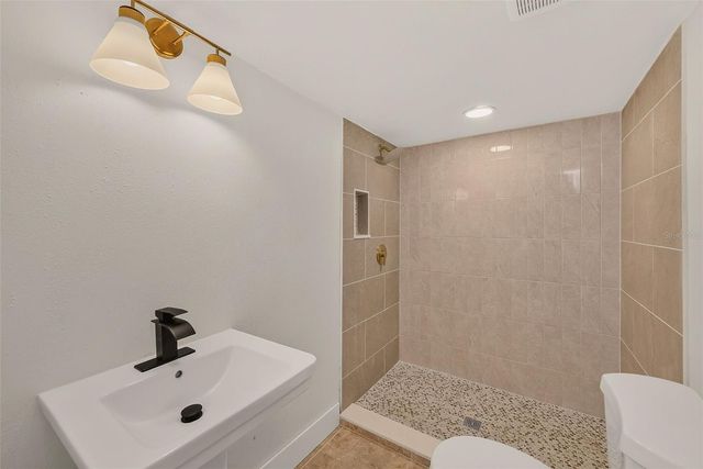 440 22ND STREET N, St Petersburg, FL 33713