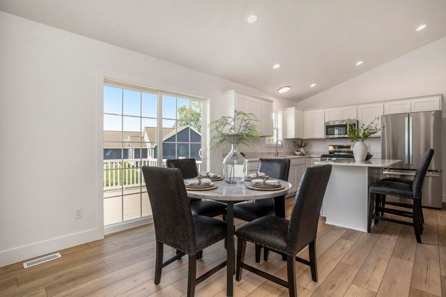 9150 Cottage Crossing 23, Richland, MI 49083