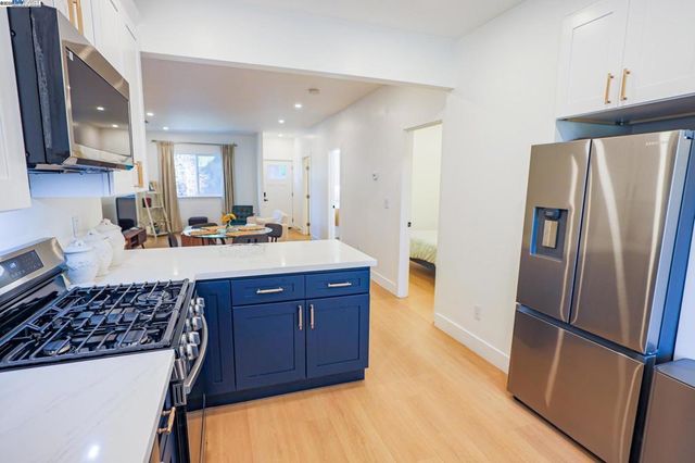 1019 Campbell St, Oakland, CA 94607