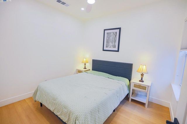 1019 Campbell St, Oakland, CA 94607