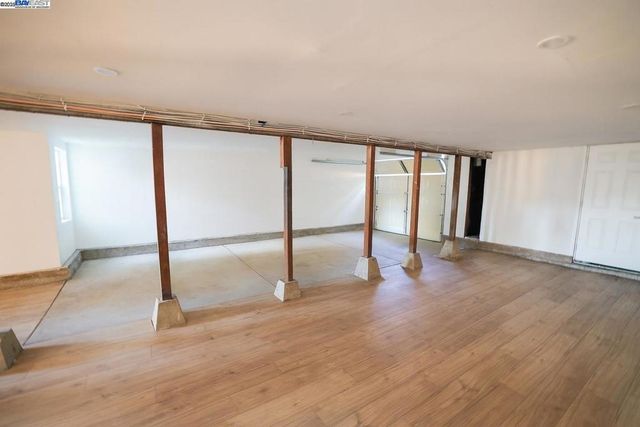 1019 Campbell St, Oakland, CA 94607