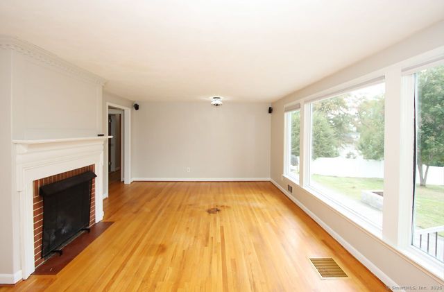 89 Gilbert Avenue, Rocky Hill, CT 06067