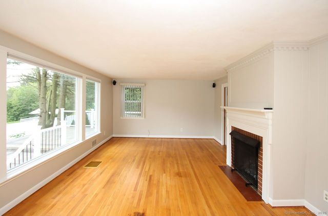 89 Gilbert Avenue, Rocky Hill, CT 06067