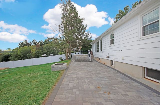 89 Gilbert Avenue, Rocky Hill, CT 06067