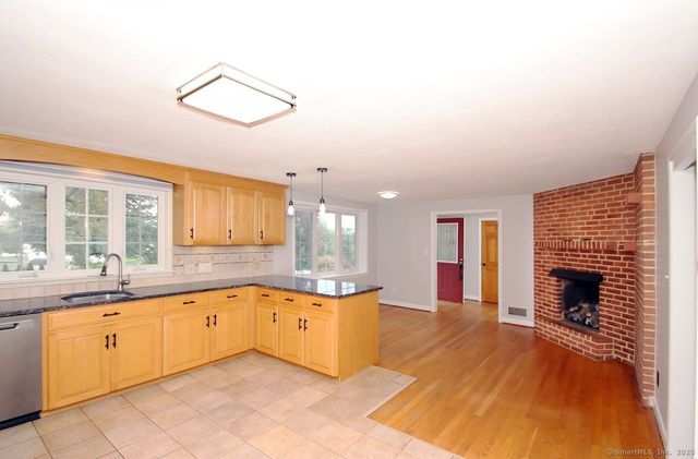 89 Gilbert Avenue, Rocky Hill, CT 06067