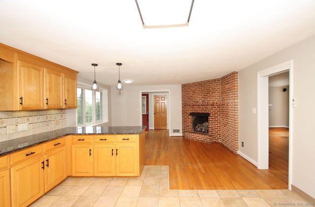 89 Gilbert Avenue, Rocky Hill, CT 06067