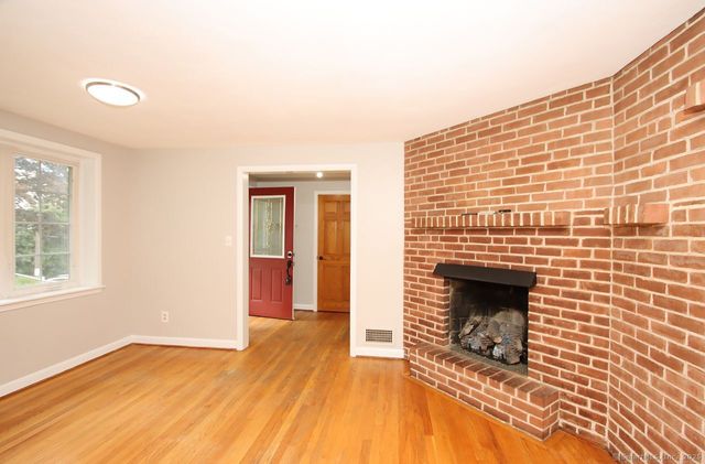 89 Gilbert Avenue, Rocky Hill, CT 06067