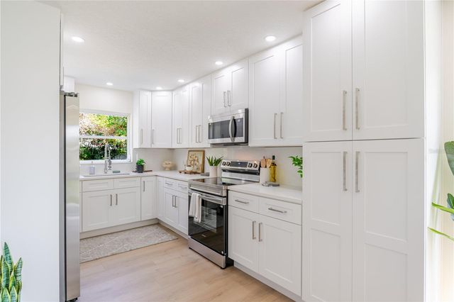 2500 MIRANDA WAY S, St Petersburg, FL 33712