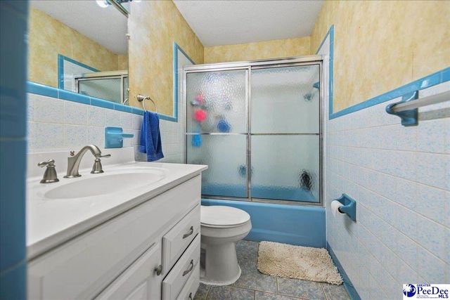 728 Wire Rd, Darlington, SC 29532