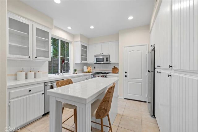 23307 Anacapa, Valencia, CA 91354