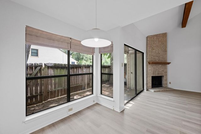 3801 Menchaca RD 6, Austin, TX 78704