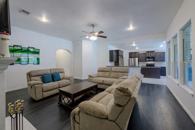 512 Jennie Marie Circle, Ferris, TX 75125