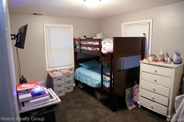 6020 Vivian Street, Taylor, MI 48180