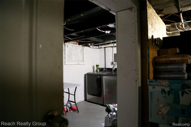 6020 Vivian Street, Taylor, MI 48180