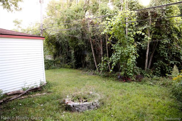 6020 Vivian Street, Taylor, MI 48180