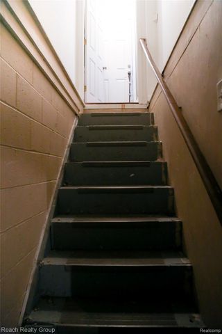 6020 Vivian Street, Taylor, MI 48180