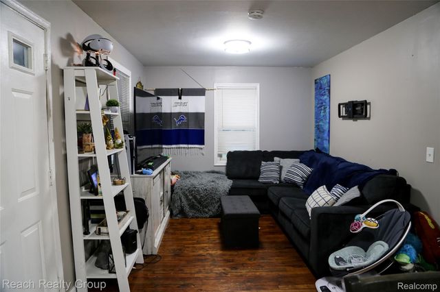 6020 Vivian Street, Taylor, MI 48180